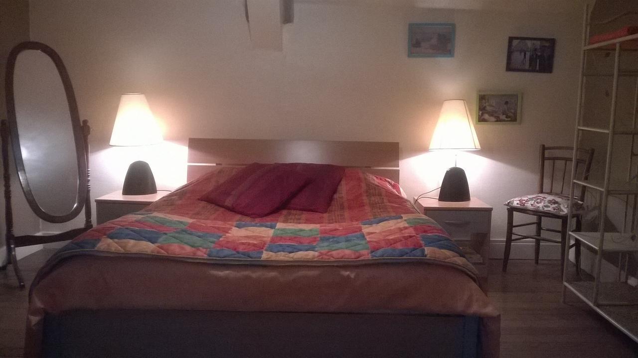 Le Hameau Aux Escargots Bernon Room photo